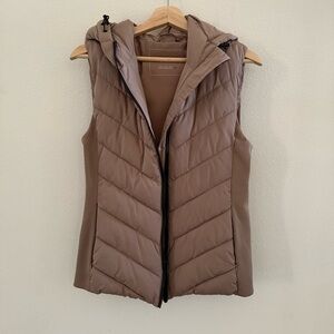 Zara FITTED HOODED PUFFER VEST